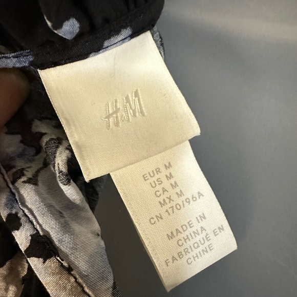 H&M Floral Dress, Size Medium, 3/$25 - Picture 2 of 9